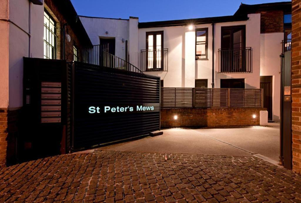 Central Two Bedroom Apartments St Albans By Central Stays Short Lets & Serviced Accommodation With Free Parking ห้อง รูปภาพ