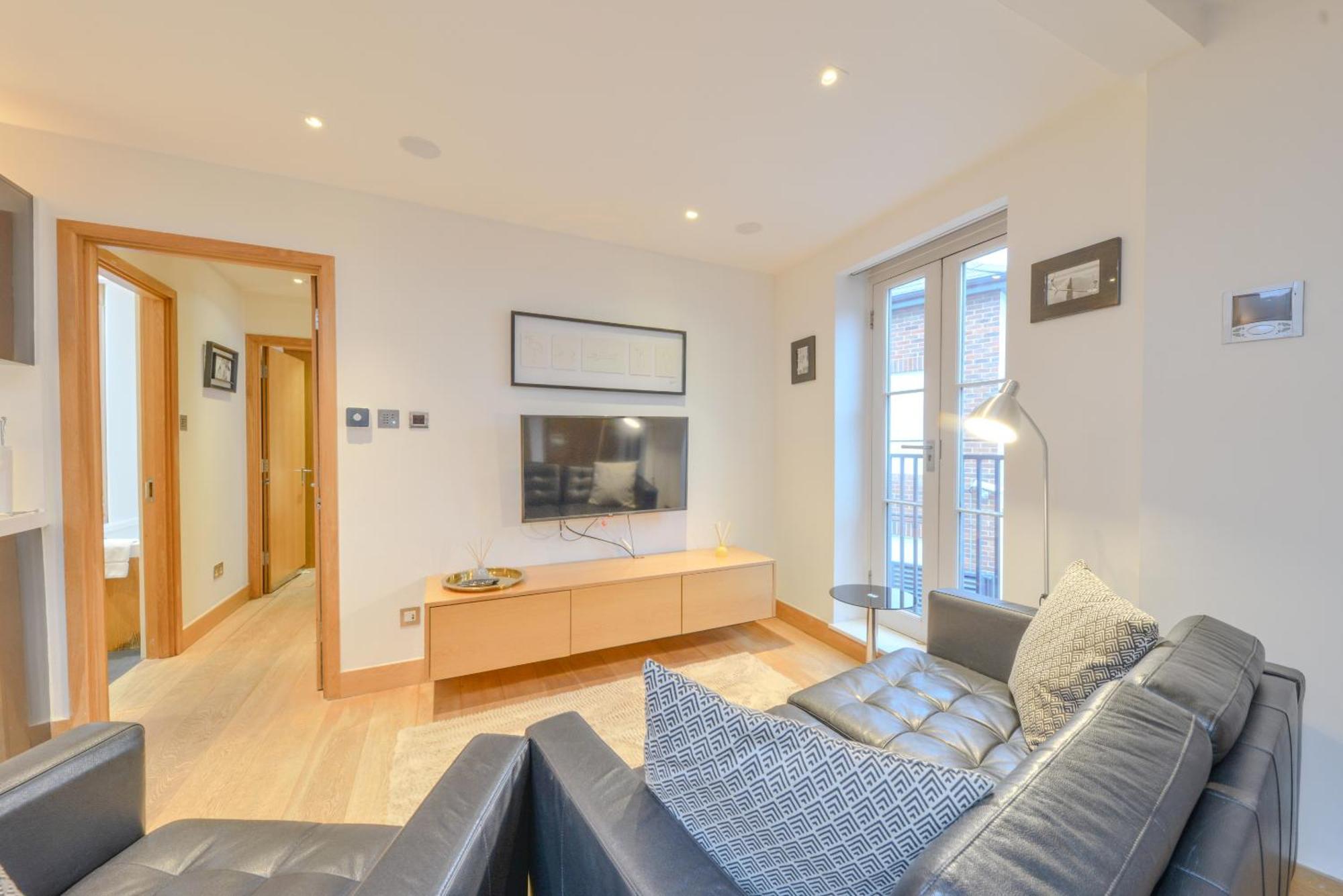 Central Two Bedroom Apartments St Albans By Central Stays Short Lets & Serviced Accommodation With Free Parking ห้อง รูปภาพ